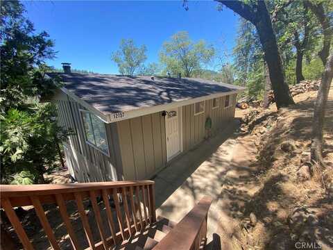 12137 Black Oak Drive, Loch Lomond, CA 95461