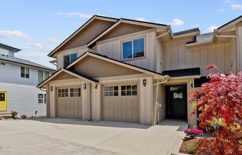 819 SW 13th Street Unit #2, Newport, OR 97365