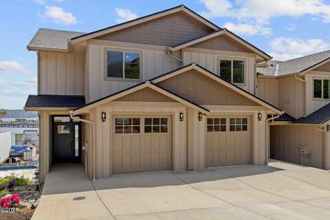 815 SW 13th Street Unit #3, Newport, OR 97365
