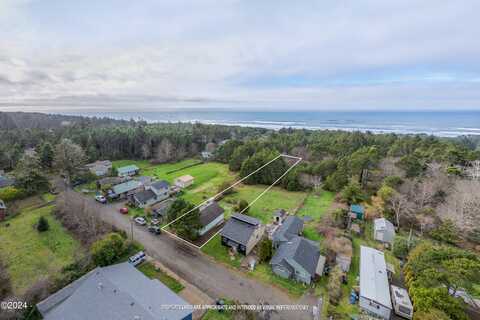 5083 NE Highland, Yachats, OR 97498