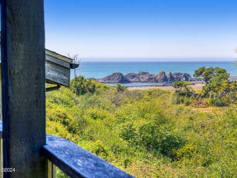 9166 NW Seagull, Seal Rock, OR 97376