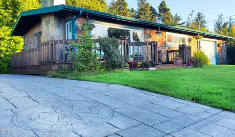 435 S Crestline, Waldport, OR 97394