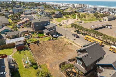 47 SW Coast Street, Newport, OR 97365