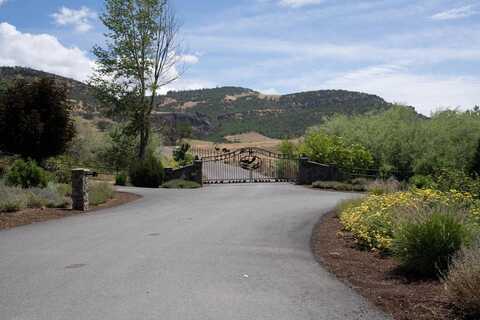 625 Cliffside Drve, Medford, OR 97504