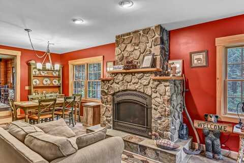 36 Elderkin Way, Mount Vernon, ME 04352