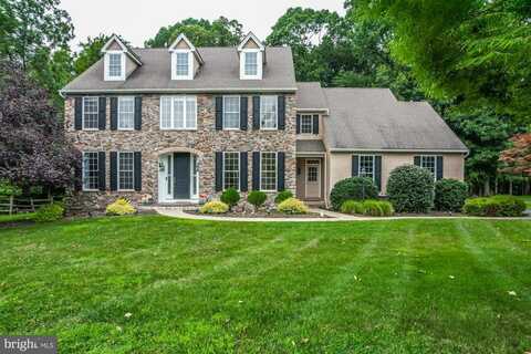 137 N SIDESADDLE LN, COATESVILLE, PA 19320