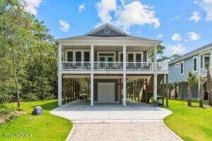 223 NE 55th Street, Oak Island, NC 28465