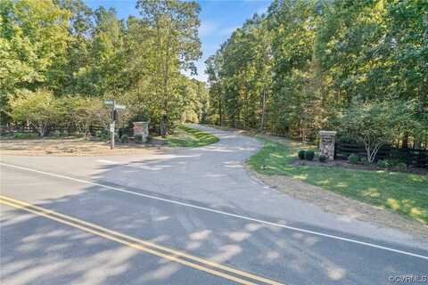 001 Taurman Park Dr, Powhatan, VA 23139