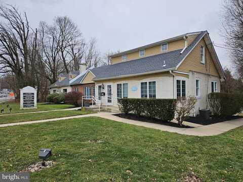 630 GERMANTOWN PIKE, LAFAYETTE HILL, PA 19444