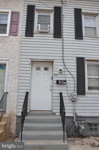 24 W FRONT ST, BRIDGEPORT, PA 19405