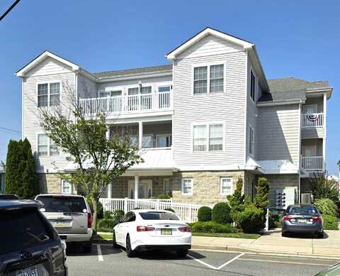 201 E ROBERTS AVENUE, Wildwood, NJ 08260