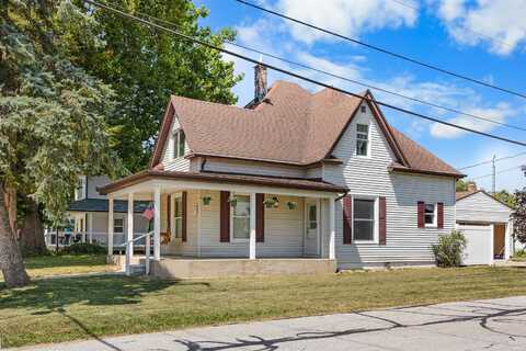 109 E Oxford Street, Otterbein, IN 47970