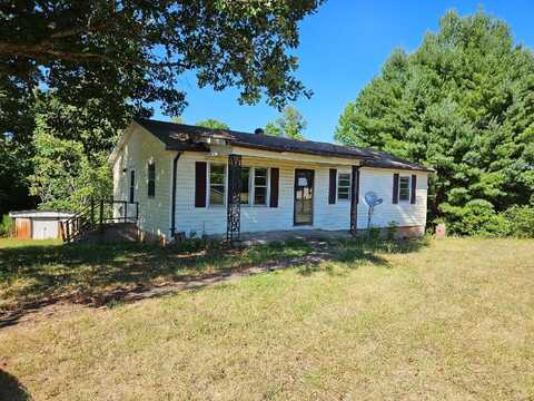 1074 Golden Leaf Road, Nathalie, VA 24577