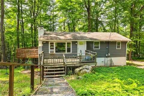 168 Ski Trail, Tobyhanna, PA 18347