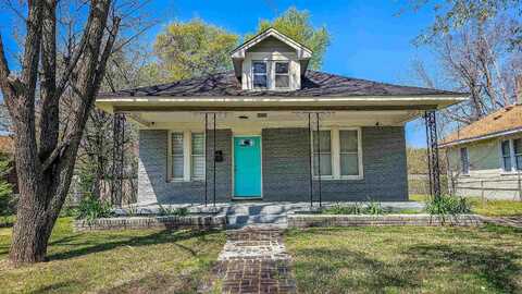 1930 E MCLEMORE, Memphis, TN 38114