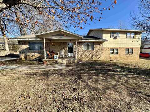 104 STOCKADE, Clifton, TN 38425