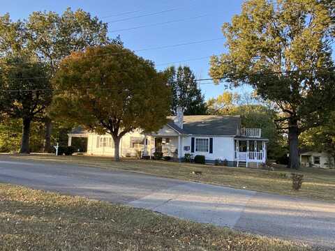 65 DAVIS, Savannah, TN 38372