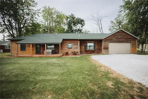 717 East Cumberland, Altamont, IL 62411