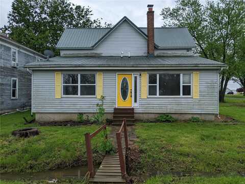 26 East 1st Street, Addieville, IL 62214