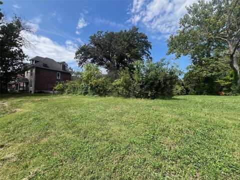 5225 Minerva Avenue, Saint Louis, MO 63113