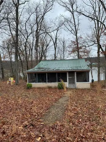 11159 Potosi Lake Road, Mineral Point, MO 63660