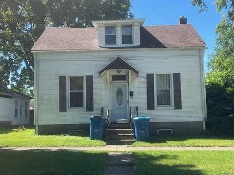 1000 13th Street, Highland, IL 62249