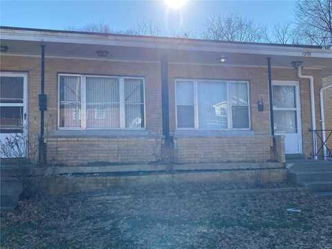 1205 W McCarty Street, Jefferson City, MO 65109