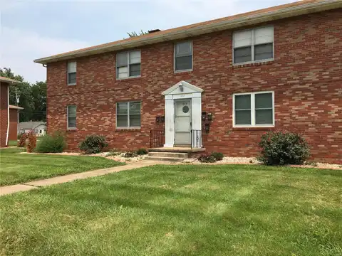 523 South Central, Roxana, IL 62084