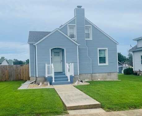 305 East Jefferson, Owensville, MO 65066