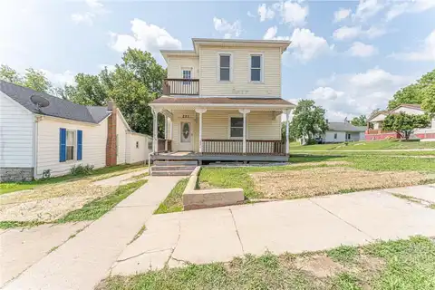 221 W Miller Street, De Soto, MO 63020