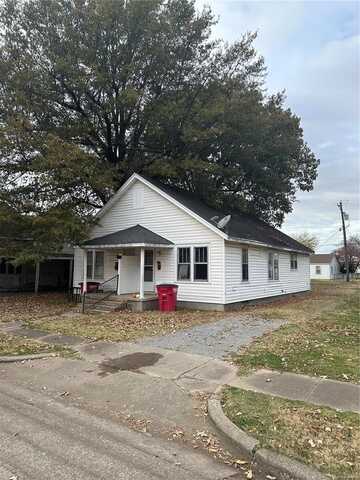 414 Matthews Avenue, Sikeston, MO 63801