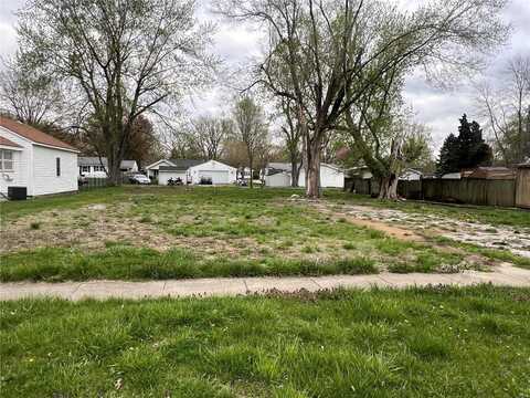 1202 North Walnut Street, Litchfield, IL 62056