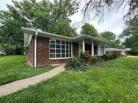 25 Magnolia Drive, Belleville, IL 62221