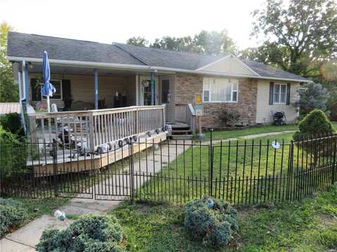 603 West Chestnut Street, Dixon, MO 65459