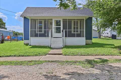 305 South Harry Junior Street, Desloge, MO 63601