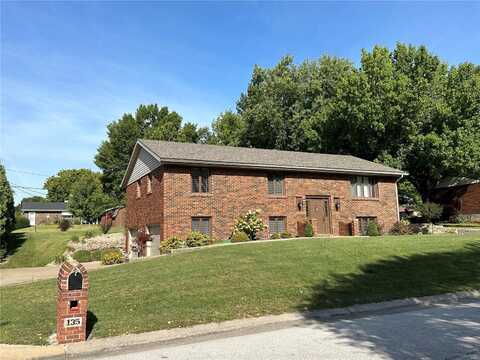 135 Pioneer Trail, Hannibal, MO 63401