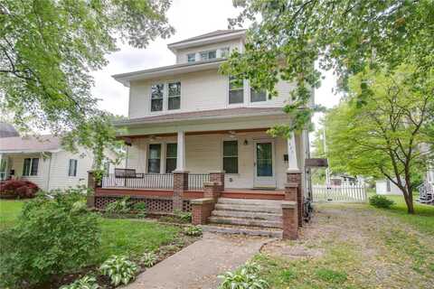 420 North Charles Street, Carlinville, IL 62626