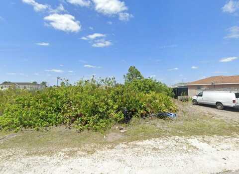 2806 54TH ST W, Lehigh Acres, FL 33018