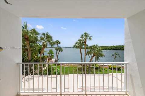 500 Bayview Dr, Sunny Isles Beach, FL 33160