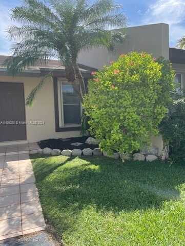 12314 SW 111th S Canal St Rd, Miami, FL 33186