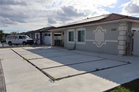 27654 SW 132nd Pl, Homestead, FL 33032