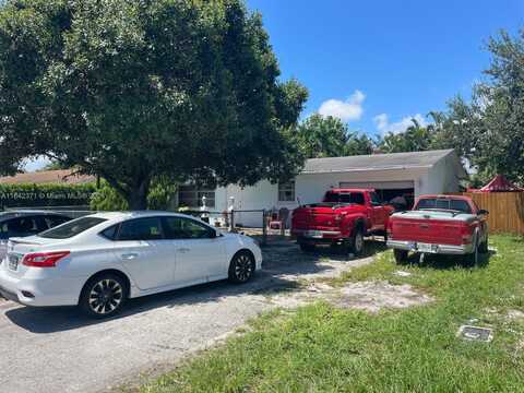 6831 Massachusetts Dr, Lake Worth, FL 33462