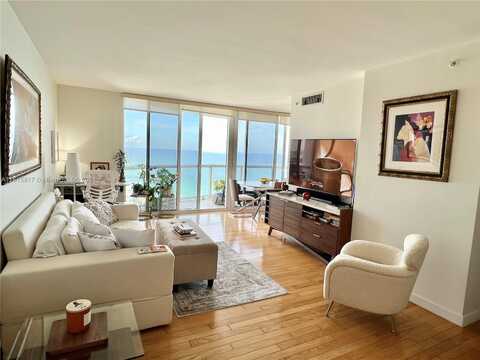 6365 Collins Ave, Miami Beach, FL 33141