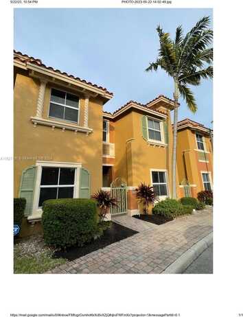 805 SW 143rd Ave, Pembroke Pines, FL 33027