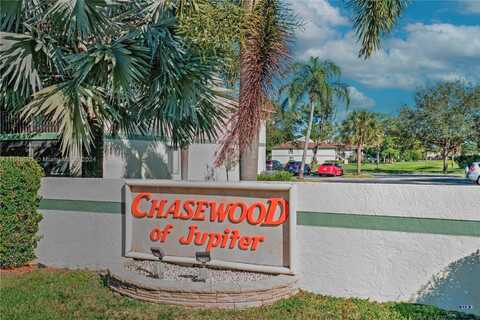 6447 Chasewood Dr, Jupiter, FL 33458