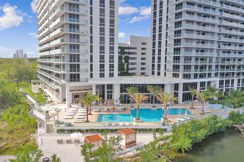 16385 Biscayne Blvd, North Miami Beach, FL 33160