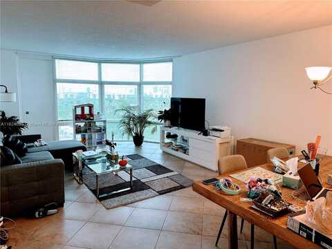 20100 W Country Club Dr, Aventura, FL 33180