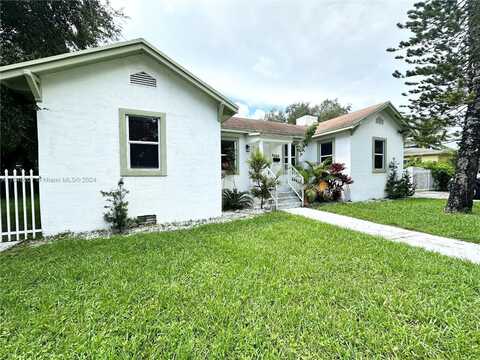 684 NE 83rd Ter, Miami, FL 33138