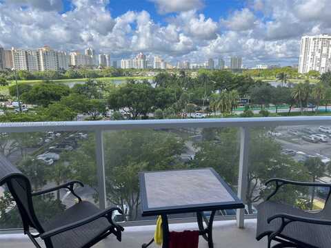 3701 N Country Club Dr, Aventura, FL 33180