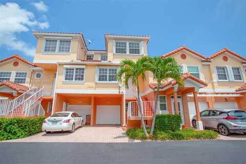 1998 NE 7th St, Deerfield Beach, FL 33441